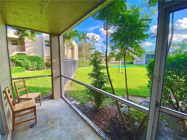 8506 OLD COUNTRY Manor 213, Davie, FL 33328