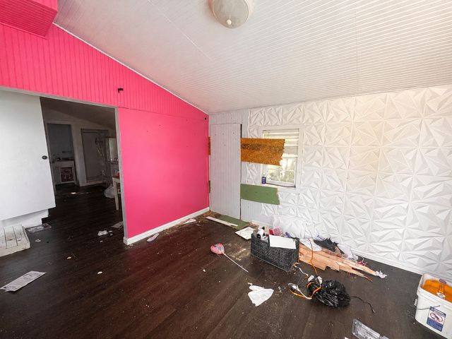 110 N Marlborough Avenue, Dallas, TX 75208