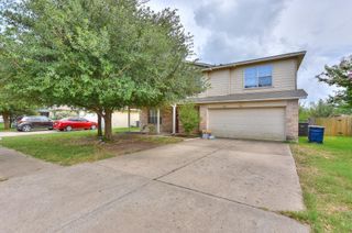 125 Holland ST, Hutto, TX 78634