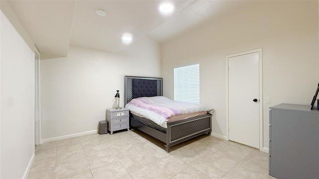 9809 Richmond Avenue C13, Houston, TX 77042