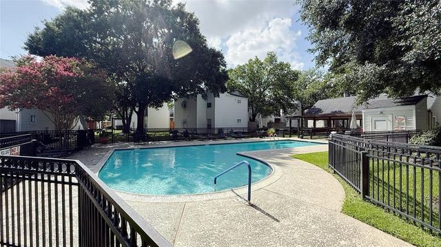 9809 Richmond Avenue C13, Houston, TX 77042