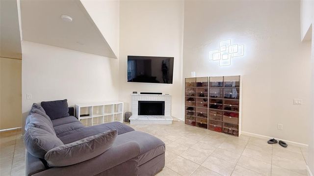 9809 Richmond Avenue C13, Houston, TX 77042