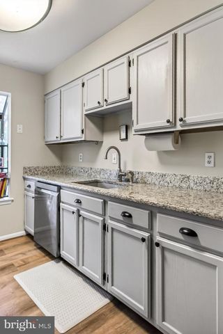 9694 POINDEXTER CT, Burke, VA 22015
