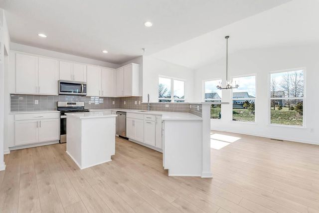 189 Mahogany Drive, Lewis Center, OH 43035