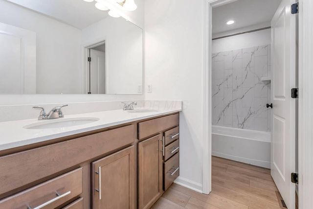 189 Mahogany Drive, Lewis Center, OH 43035