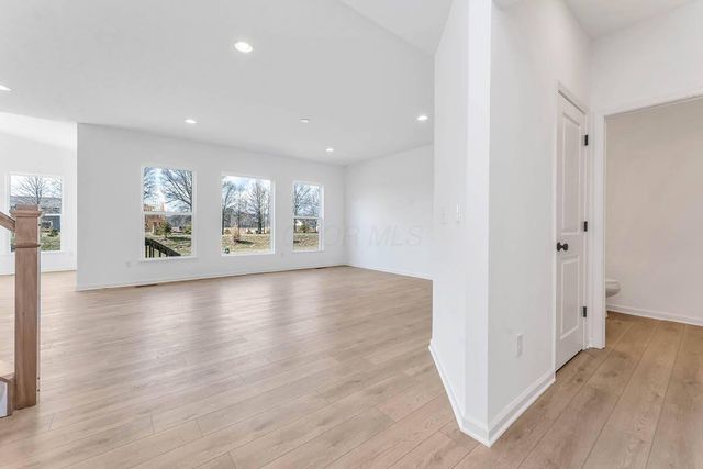 189 Mahogany Drive, Lewis Center, OH 43035