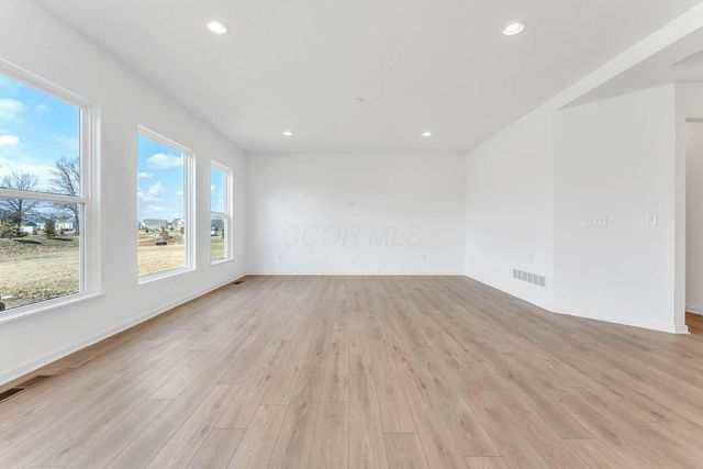 189 Mahogany Drive, Lewis Center, OH 43035