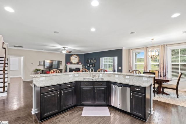 313 Scotts Bluff Drive, Simpsonville, SC 29681