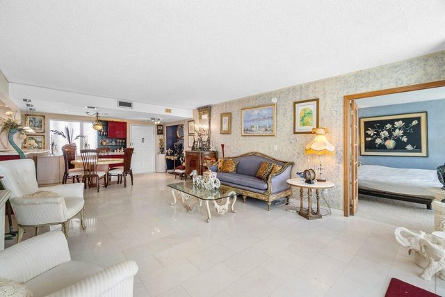 2774 S Ocean Boulevard 708, Palm Beach, FL 33480