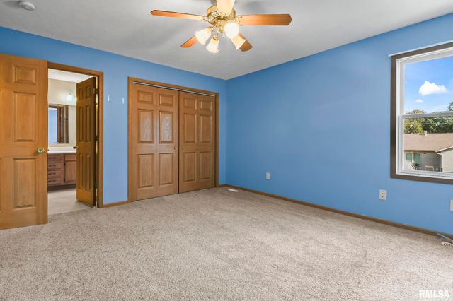 3058 TWIN LAKES Drive, Springfield, IL 62707