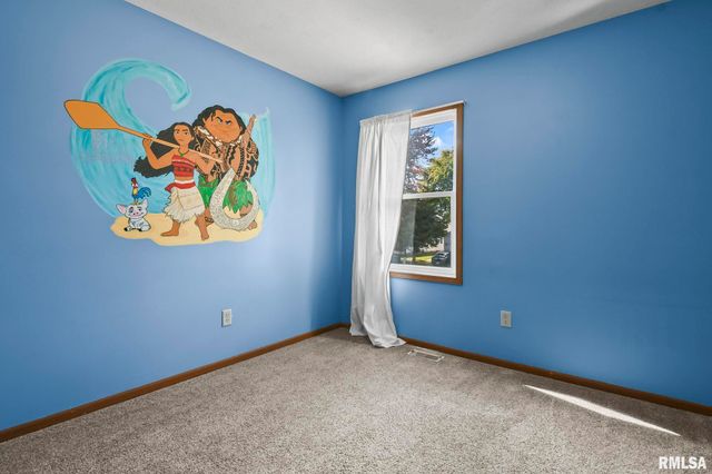 3058 TWIN LAKES Drive, Springfield, IL 62707