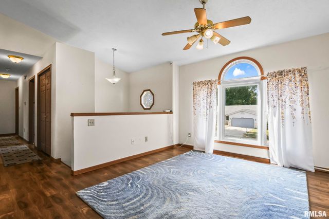 3058 TWIN LAKES Drive, Springfield, IL 62707