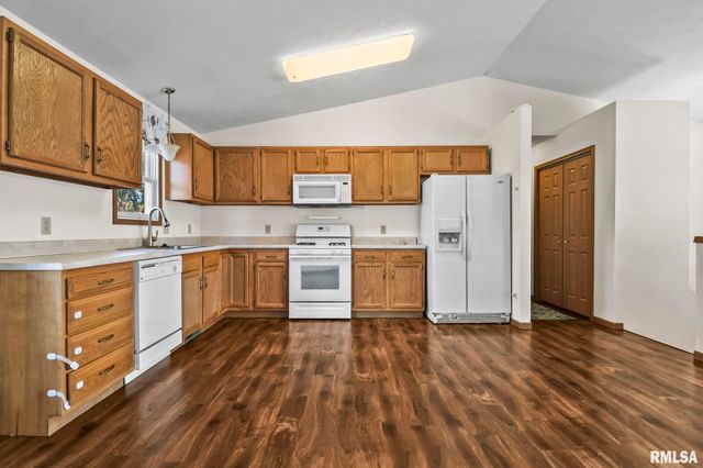 3058 TWIN LAKES Drive, Springfield, IL 62707