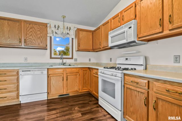 3058 TWIN LAKES Drive, Springfield, IL 62707