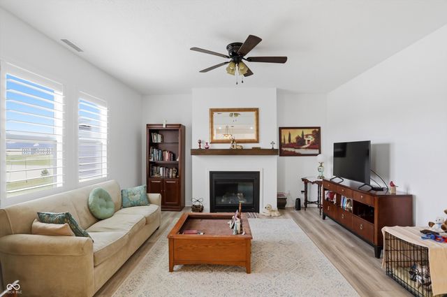 7446 Legends Way, Whitestown, IN 46075