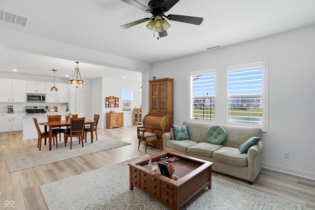 7446 Legends Way, Whitestown, IN 46075