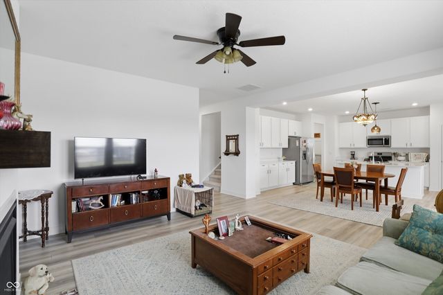 7446 Legends Way, Whitestown, IN 46075