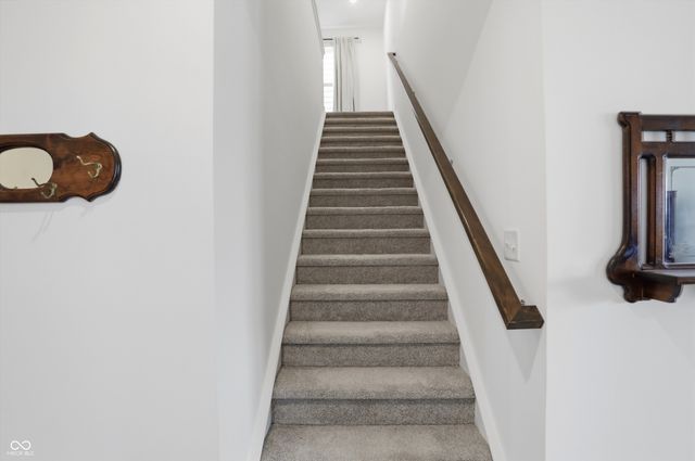 7446 Legends Way, Whitestown, IN 46075