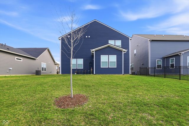 7446 Legends Way, Whitestown, IN 46075