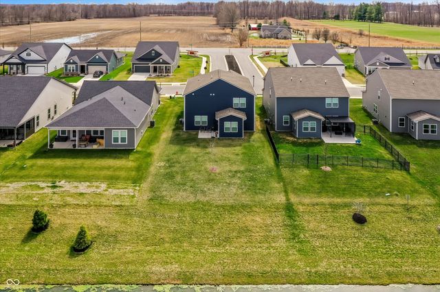 7446 Legends Way, Whitestown, IN 46075