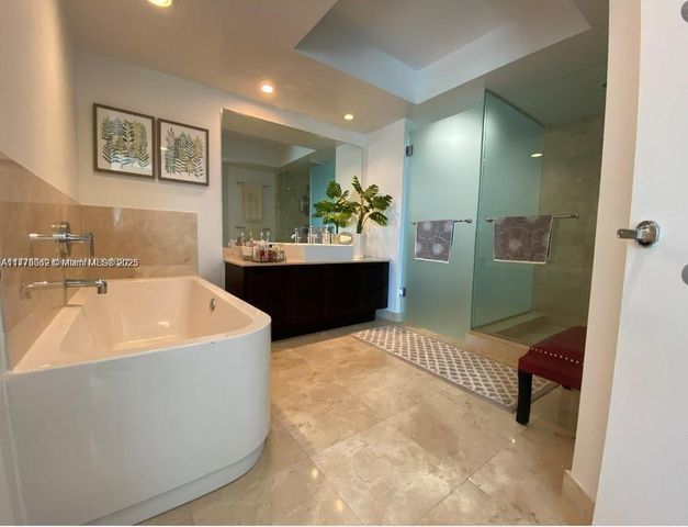 250 Sunny Isles Blvd 3-1805, Sunny Isles Beach, FL 33160