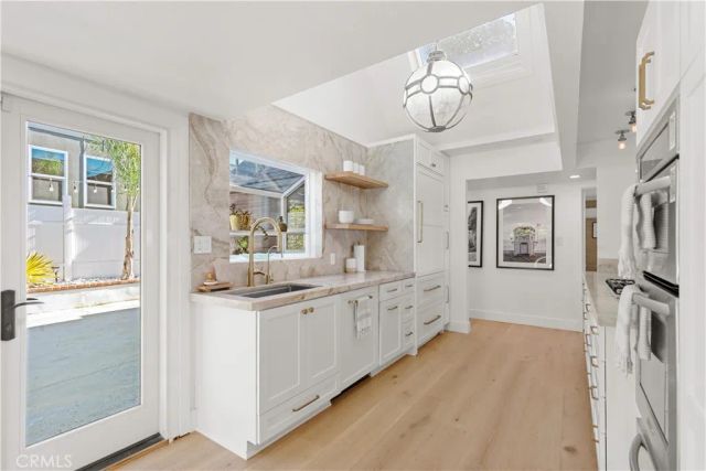 739 Manzanita Drive, Laguna Beach, CA 92651