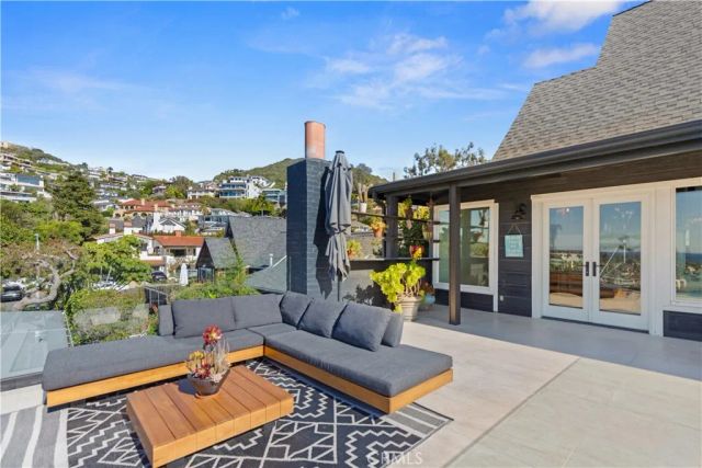 739 Manzanita Drive, Laguna Beach, CA 92651