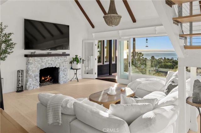 739 Manzanita Drive, Laguna Beach, CA 92651