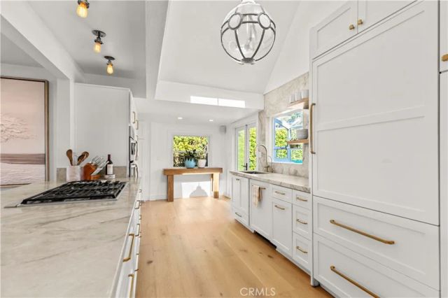 739 Manzanita Drive, Laguna Beach, CA 92651