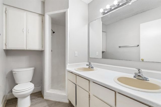 307 E 31 ST 206, Austin, TX 78705