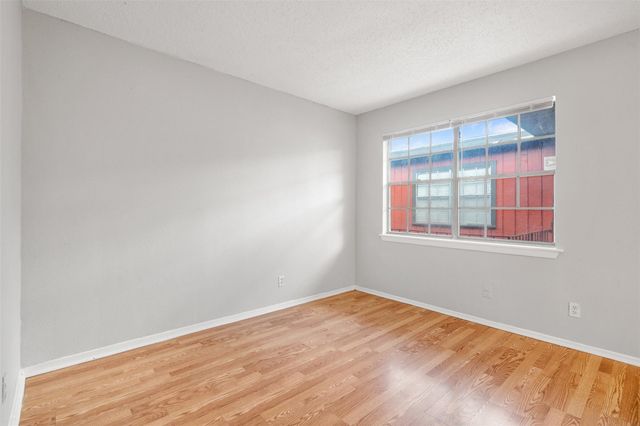 307 E 31 ST 206, Austin, TX 78705