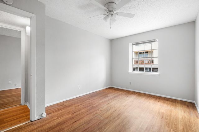 307 E 31 ST 206, Austin, TX 78705