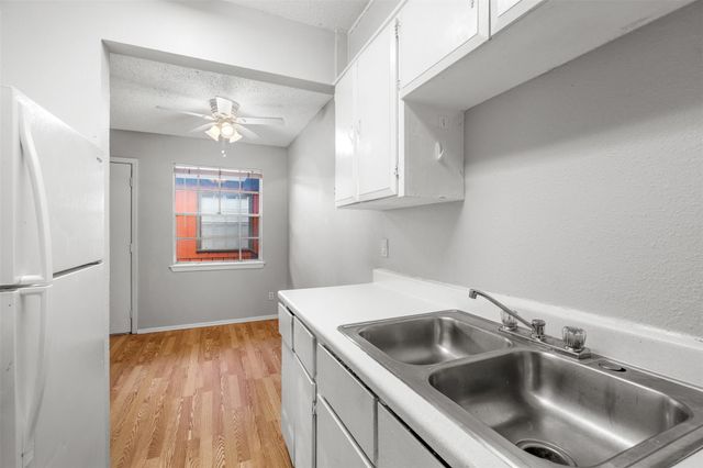 307 E 31 ST 206, Austin, TX 78705