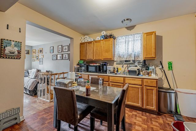 2919 S Keeley Street, Chicago, IL 60608