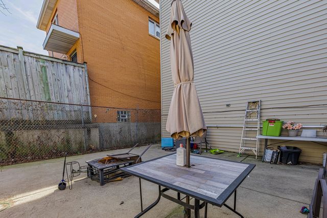 2919 S Keeley Street, Chicago, IL 60608