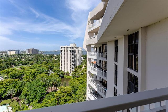 2000 Towerside Ter 1911, Miami, FL 33138