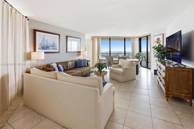 2000 Towerside Ter 1911, Miami, FL 33138