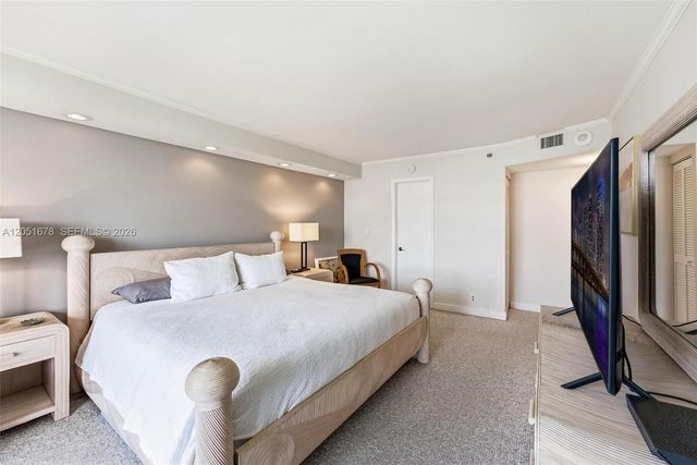 2000 Towerside Ter 1911, Miami, FL 33138