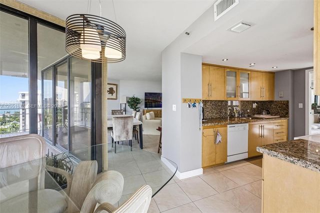 2000 Towerside Ter 1911, Miami, FL 33138