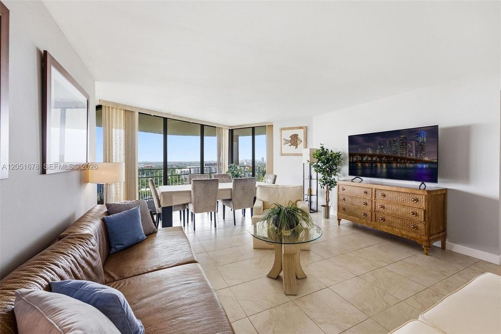 2000 Towerside Ter 1911, Miami, FL 33138