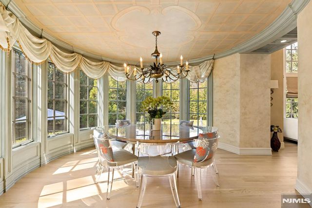23 Hunter Ridge, Woodcliff Lake, NJ 07677