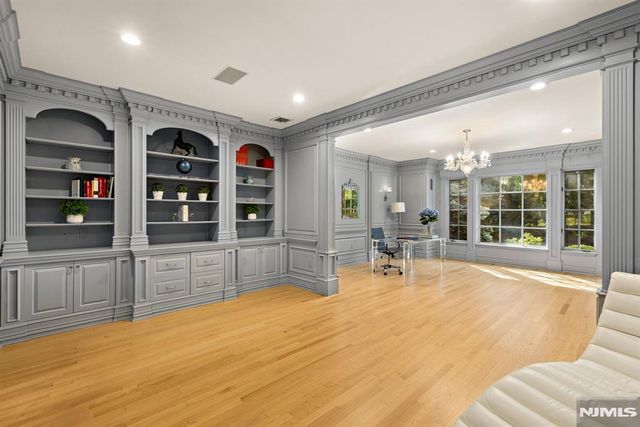 23 Hunter Ridge, Woodcliff Lake, NJ 07677