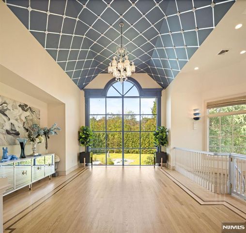 23 Hunter Ridge, Woodcliff Lake, NJ 07677