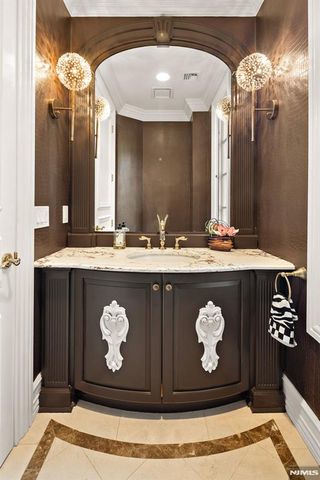 23 Hunter Ridge, Woodcliff Lake, NJ 07677