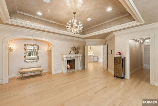 23 Hunter Ridge, Woodcliff Lake, NJ 07677