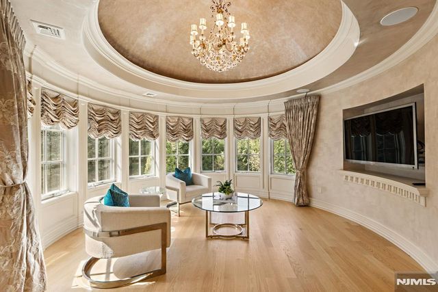 23 Hunter Ridge, Woodcliff Lake, NJ 07677