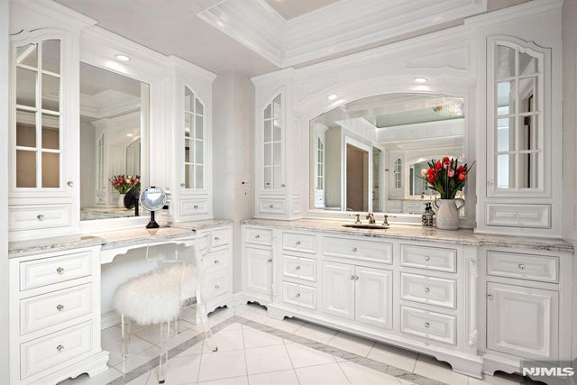 23 Hunter Ridge, Woodcliff Lake, NJ 07677