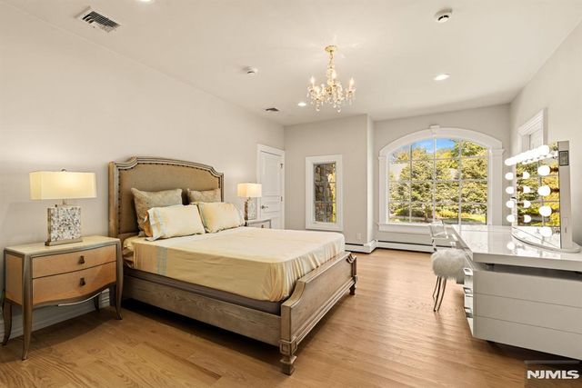 23 Hunter Ridge, Woodcliff Lake, NJ 07677