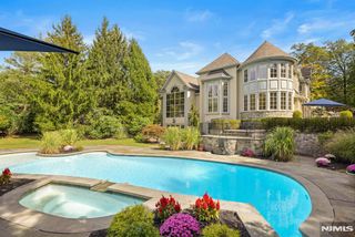 23 Hunter Ridge, Woodcliff Lake, NJ 07677