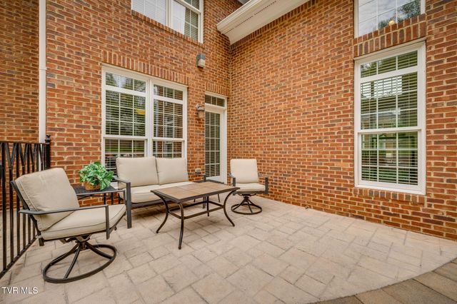 5005 Preston Park Drive, Kingsport, TN 37664